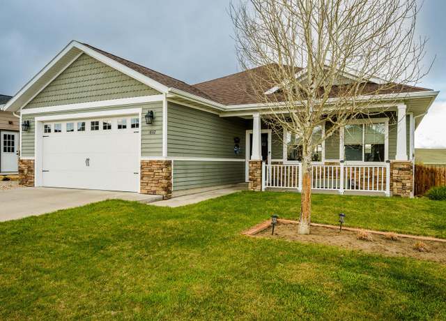 Property at 1802 Lookout Point Dr, Sheridan, WY 82801, 3 beds, 2 baths