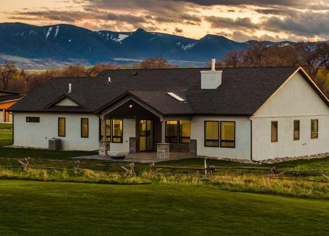 Property at 19 Dornoch Dr, Sheridan, WY 82801, 3 beds, 3 baths