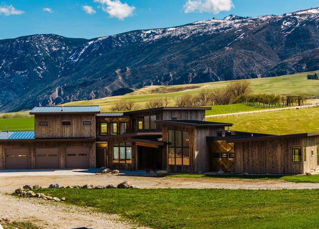 Property at 838 Hwy 335, Big Horn, WY 82833, 3 beds, 3 baths