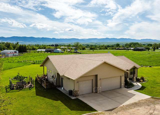 Property at 22 Pleasant Valley Ln, Sheridan, WY 82801, 3 beds, 2.5 baths