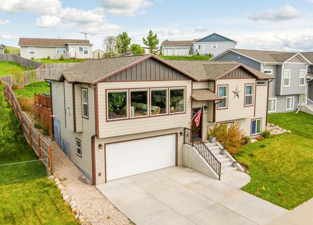 Property at 1170 Fleming Blvd, Sheridan, WY 82801, 4 beds, 3 baths