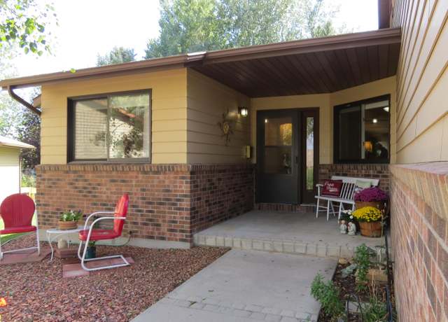Property at 1696 Colony Park Dr, Sheridan, WY 82801, 3 beds, 3 baths