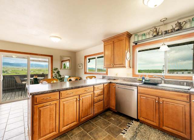Property at 50 Valley Dr, Buffalo, WY 82834, 4 beds, 2 baths