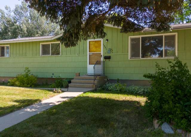 Property at 1331 Emerson St, Sheridan, WY 82801, 3 beds, 2 baths