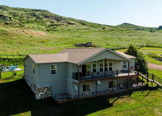 Property at 521 Cat Creek Rd, Sheridan, WY 82801, 5 beds, 3 baths