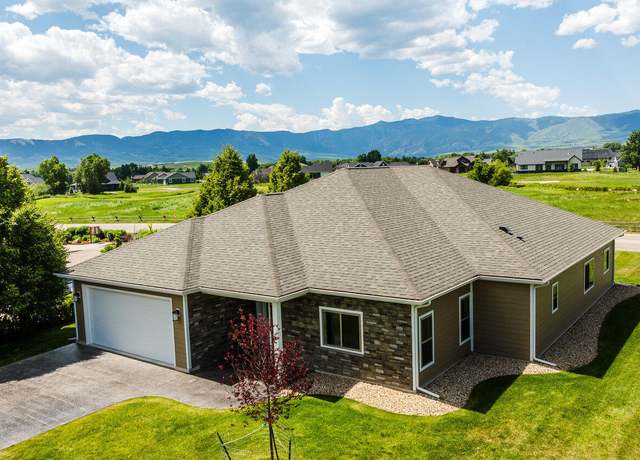 Property at 8 Buckskin Dr, Sheridan, WY 82801, 4 beds, 2.5 baths