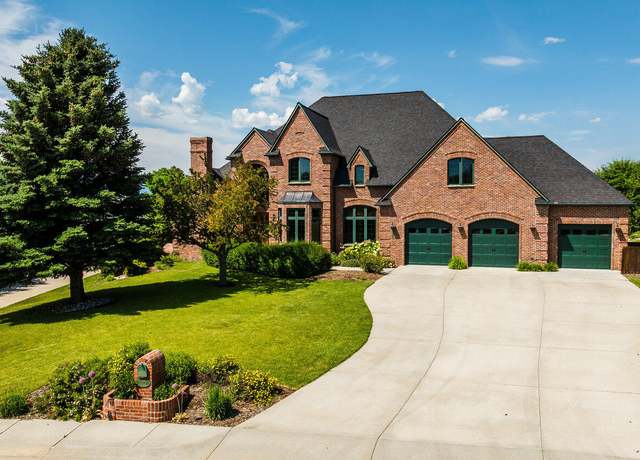Property at 2072 Summit Dr, Sheridan, WY 82801, 6 beds, 5 baths