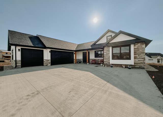 Property at 1790 Pheasant Draw Rd, Sheridan, WY 82801, 3 beds, 2 baths