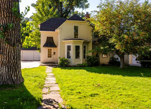 Property at 240 Sherman Ave, Sheridan, WY 82801, 4 beds, 3.5 baths