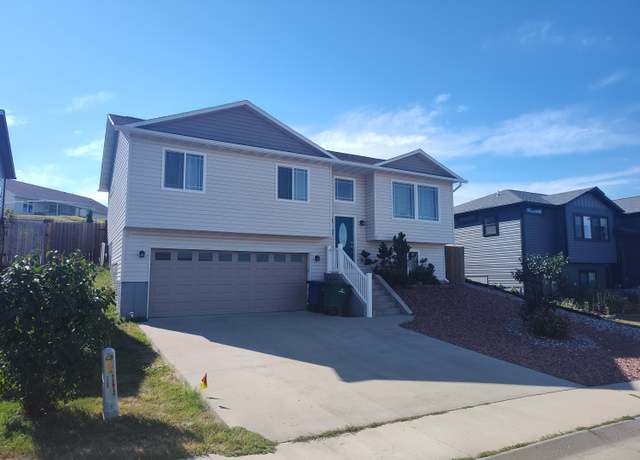 Property at 1138 Fleming Blvd, Sheridan, WY 82801, 3 beds, 3 baths