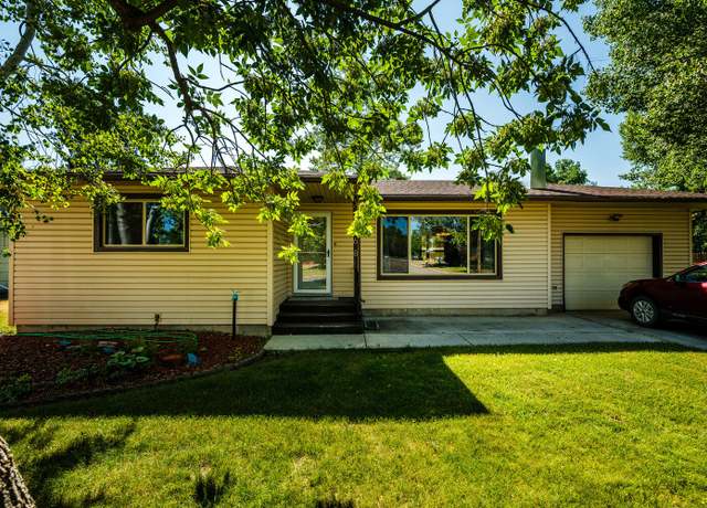 Property at 368 E Mountain View Dr, Sheridan, WY 82801, 3 beds, 2 baths