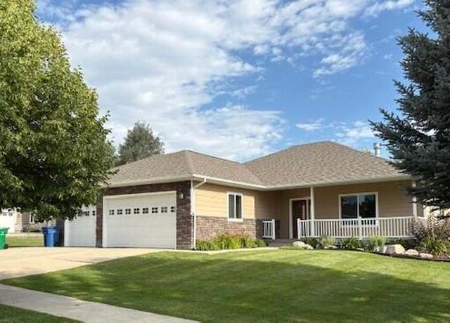 Property at 423 Shadow Ridge Blvd, Sheridan, WY 82801, 5 beds, 3 baths