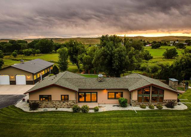 Property at 37 Maverick Rd, Sheridan, WY 82801, 3 beds, 3 baths