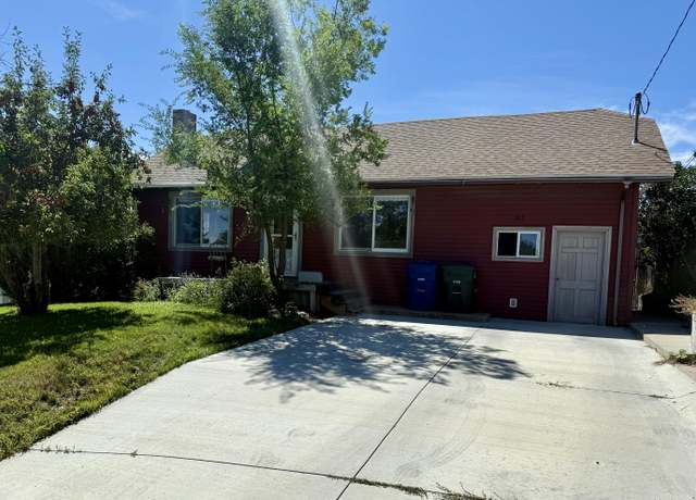 Property at 262 Lewis St, Sheridan, WY 82801, 2 beds, 1 bath