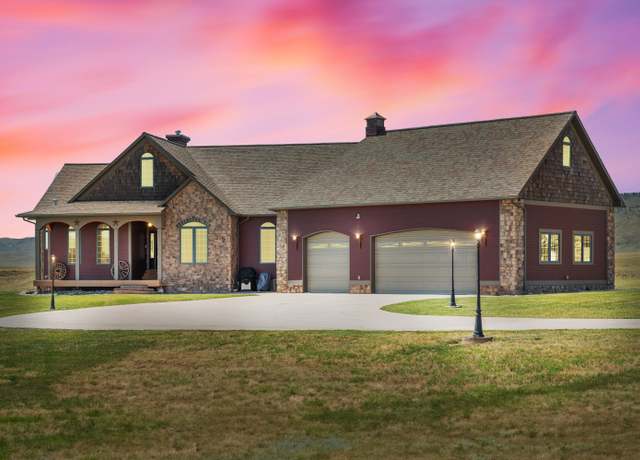 Property at 67 Prairie Dr, Buffalo, WY 82834, 5 beds, 2.75 baths