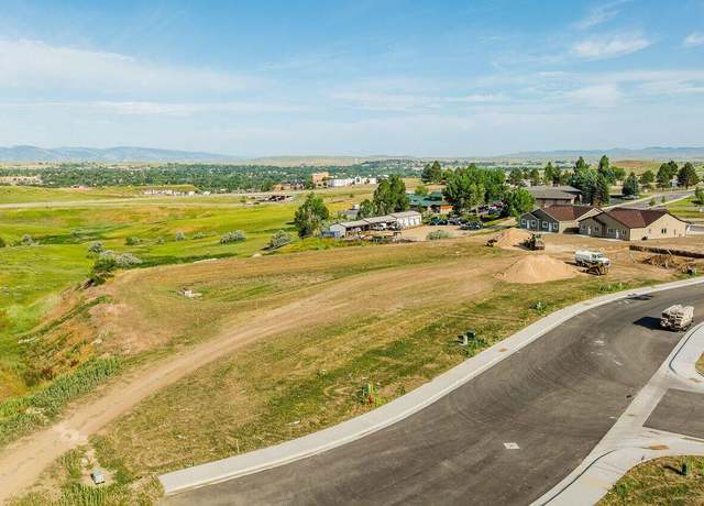 Property at 614 Valley View Dr, Sheridan, WY 82801, 3 beds, 2 baths