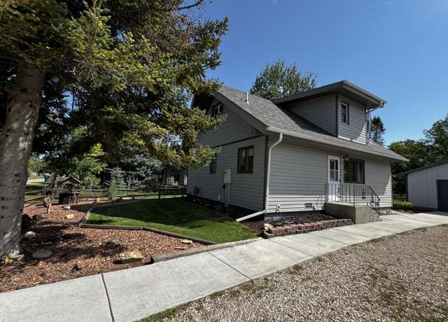 Property at 423 NB Ave, Sheridan, WY 82801, 3 beds, 2 baths