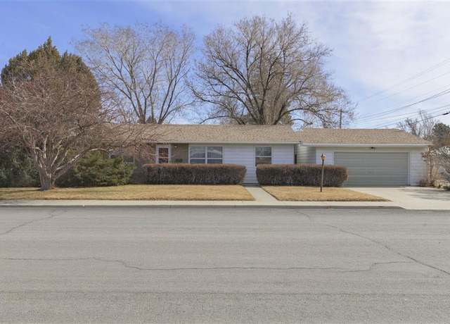 Property at 465 Cary St, Powell, WY 82435, 3 beds, 1 bath