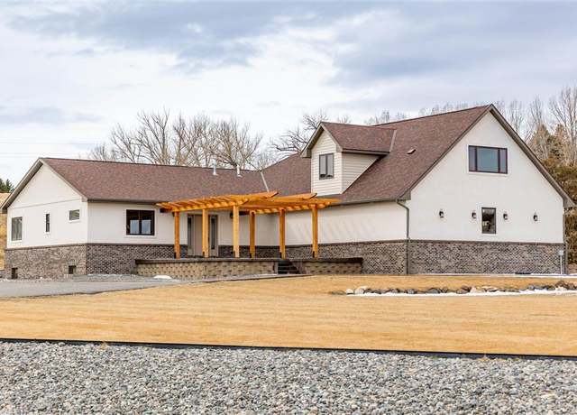 Property at 15 Justice Ln, Cody, WY 82414, 6 beds, 3 baths