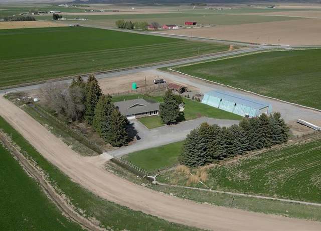 Property at 901 Road 19, Powell, WY 82435, 5 beds, 2.5 baths