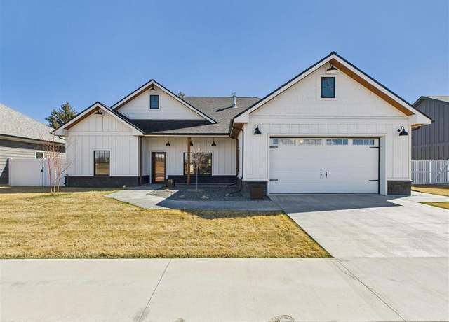 Property at 839 N Clark St, Powell, WY 82435, 3 beds, 2 baths