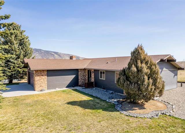 Property at 10 Dragon Fly Dr, Cody, WY 82414, 3 beds, 2 baths