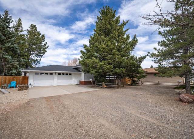 Property at 111 Rio Vista Ave, Cody, WY 82414, 3 beds, 2 baths
