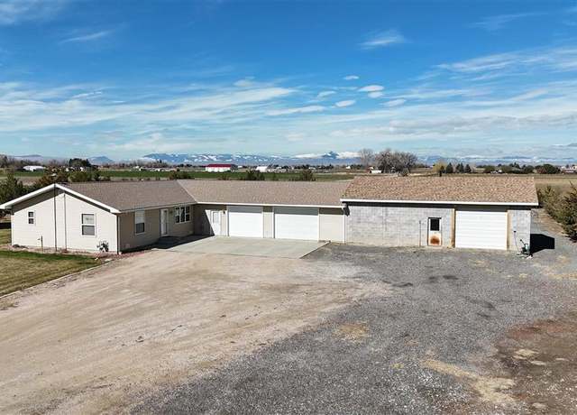 Property at 976 Ray Ct, Powell, WY 82435, 3 beds, 2 baths