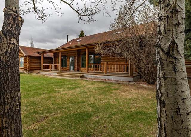 Property at 17 Talon Dr, Cody, WY 82414, 3 beds, 3 baths