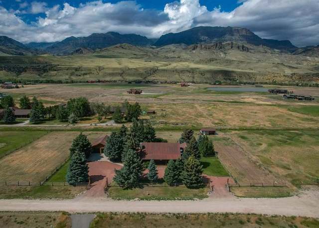 Property at 17 Talon Dr, Cody, WY 82414, 3 beds, 3 baths
