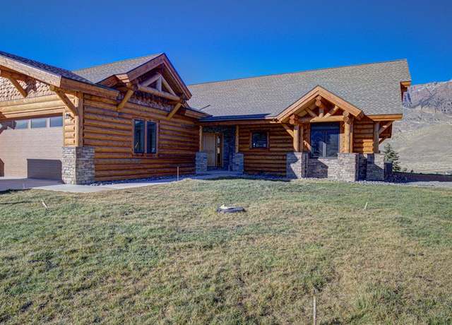 Property at 65 Winchester Dr #6, Cody, WY 82414, 3 beds, 2.5 baths