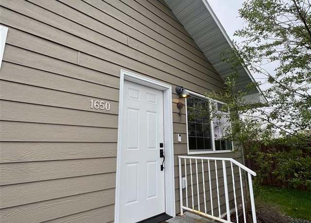 Property at 1650 Stella Ct, Cody, WY 82414, 3 beds, 2 baths