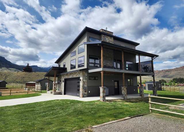 Property at 15 Road 6cu, Cody, WY 82414, 3 beds, 2 baths