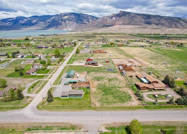 Property at 8 Mountain Dr, Cody, WY 82414, 3 beds, 2 baths