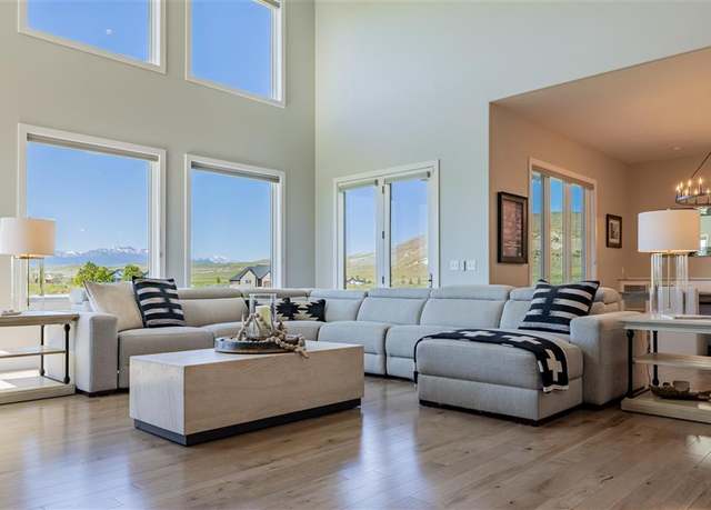 Property at 44 Sugar Bars Dr, Cody, WY 82414, 7 beds, 5.5 baths