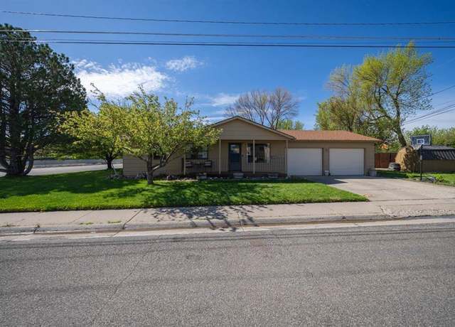 Property at 2208 Newton Ave, Cody, WY 82414, 3 beds, 1 bath