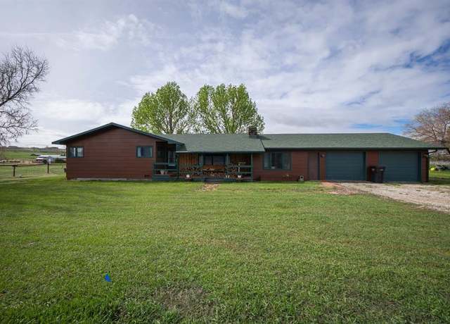 Property at 792 Southfork Rd, Cody, WY 82414, 3 beds, 2 baths