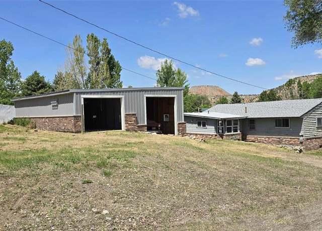 Property at 169 E Broadway St, Thermopolis, WY 82443, 3 beds, 1 bath