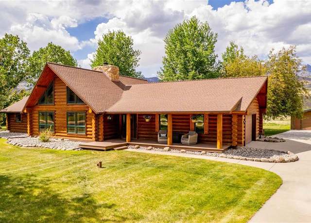Property at 9 Falcon Dr, Cody, WY 82414, 6 beds, 3.5 baths