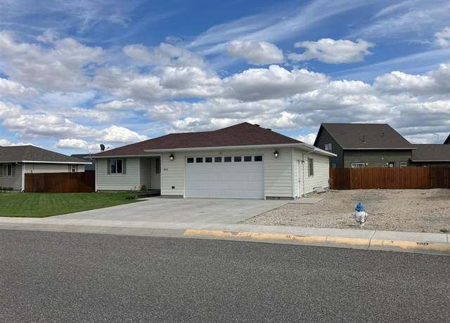 Property at 3014 Twin Creek Tr Ave, Cody, WY 82414, 4 beds, 2 baths
