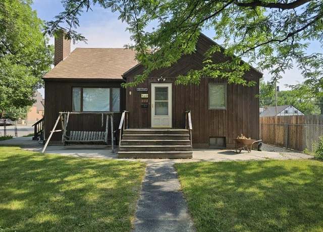 Property at 520 Obie Sue Ave, Worland, WY 82401, 4 beds, 2 baths