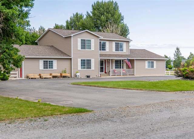 Property at 11 Benchview Ln, Lovell, WY 82431, 4 beds, 3.5 baths