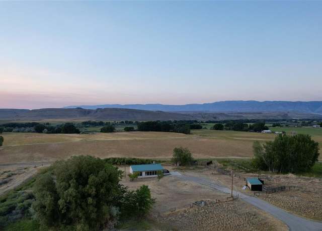 Property at 845 Hwy 14, Greybull, WY 82426, 4 beds, 2 baths