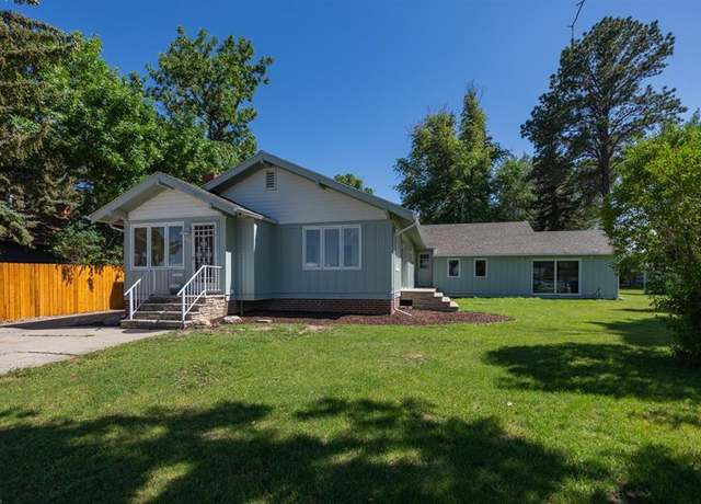 Property at 826 Cody Ave, Cody, WY 82414, 5 beds, 4.5 baths