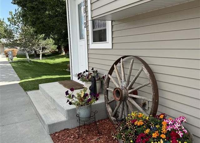 Property at 2812 Lincoln Ave, Cody, WY 82414, 3 beds, 2 baths