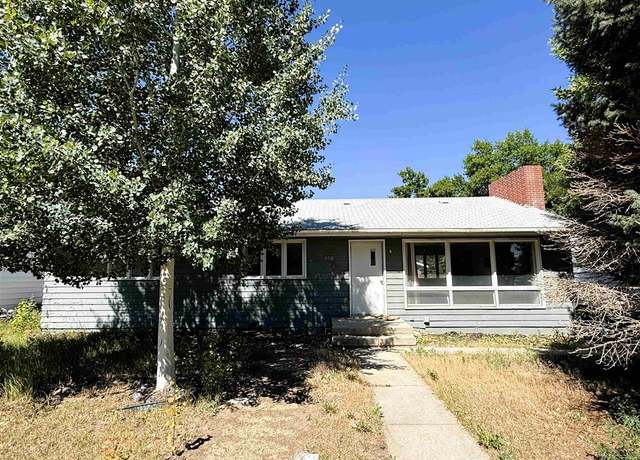 Property at 408 S 16th St, Worland, WY 82401, 3 beds, 1 bath