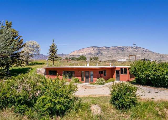 Property at 1194 Southfork Rd, Cody, WY 82414, 2 beds, 1.5 baths