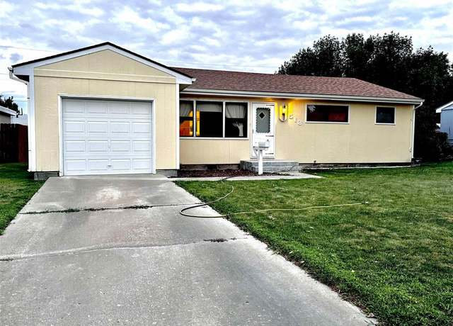 Property at 513 S 17th St, Worland, WY 82401, 3 beds, 1 bath