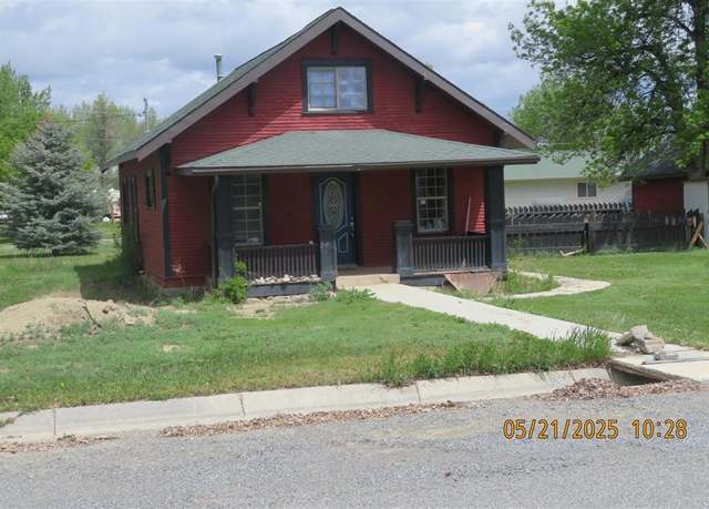 Property at 105 E Platte E Platte Ave, Byron, WY 82412, 4 beds, 1 bath