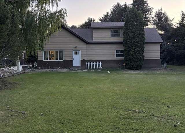 Property at 810 Road 6, Powell, WY 82435, 3 beds, 2 baths